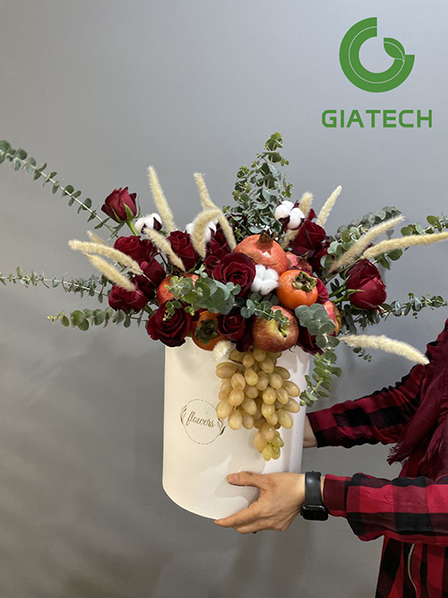 باکس ترکیبی گل و میوه یلدانه